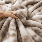 Luxurious faux rabbit fur blanket for living room and bedroom décor