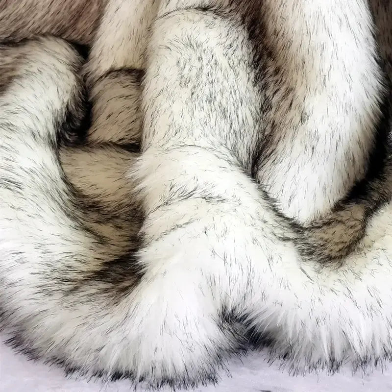 Luxury faux fur blanket for living room and bedroom décor