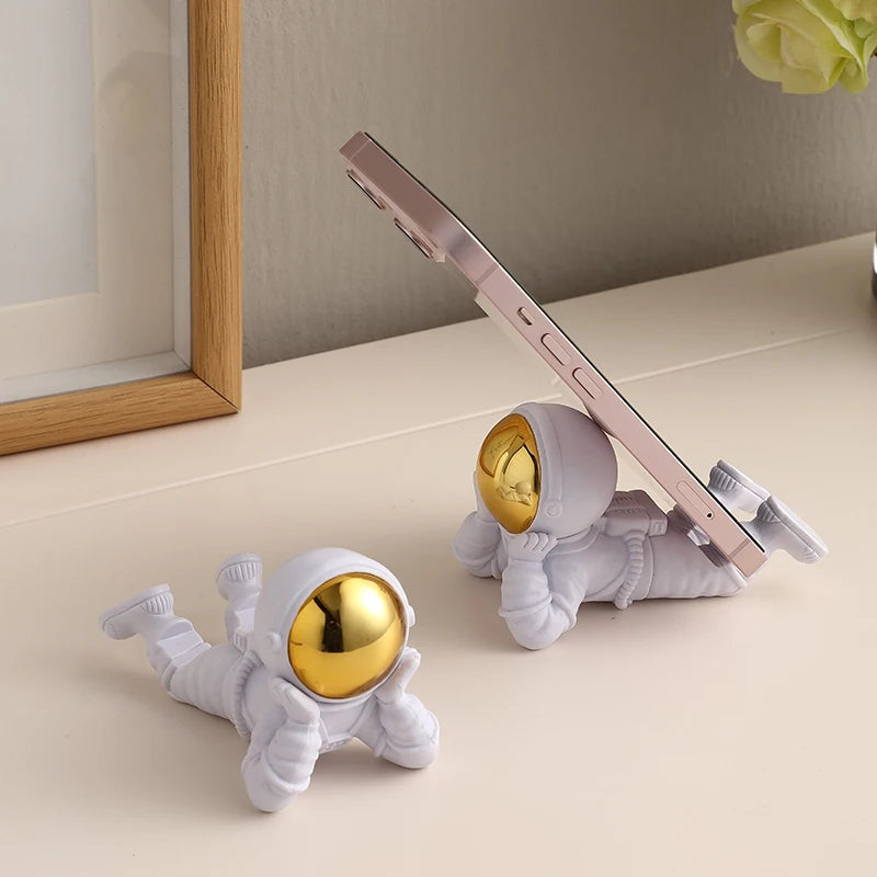 Astronaut Phone Holder & Desktop Decor – Modern Space Stand